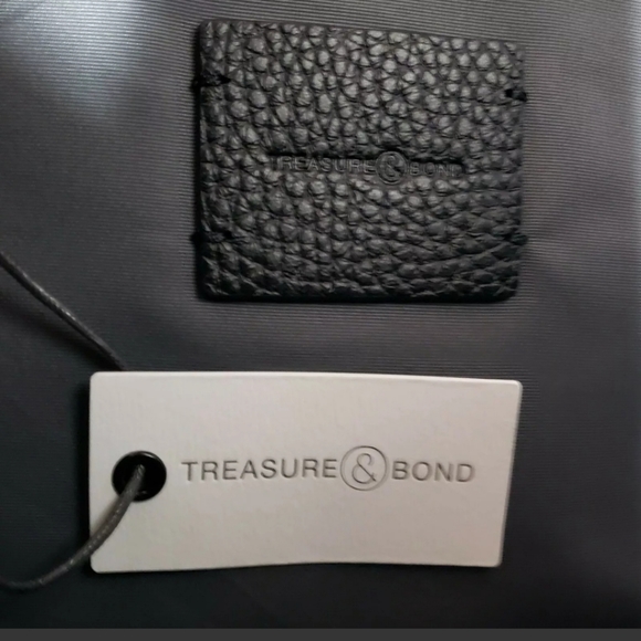 NWT!! TREASURE AND BOND LEATHER MESSENGER BAG - Picture 8 of 9